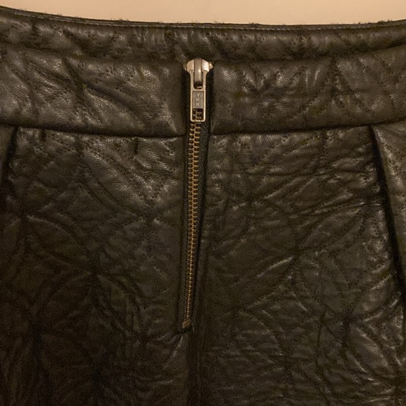 Halogen black embossed faux leather mini skirt M - Picture 3 of 8